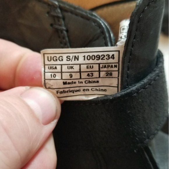 UGG Australia Mens sz 10 ankle boots Black w buckle Casual Leather Shoes 1009234 main image 7